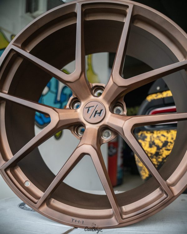 TH-1 by HRE - Image 84