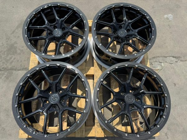 Alternative view of OE Forged 5TEN Beadlock (20x10.5 Front & Rear)