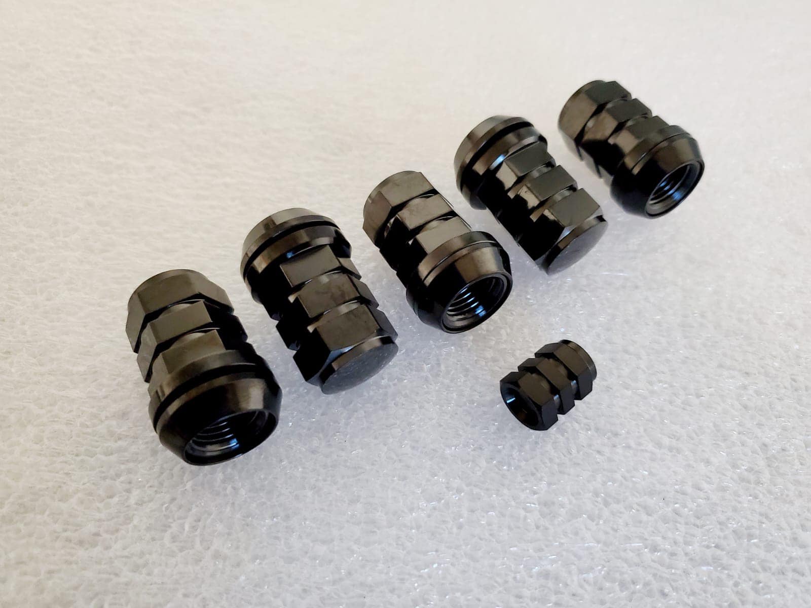 Floating Seat Titanium Lug Nuts (Jeep/Durango) - Image 3