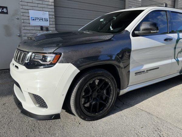 SIGNATURE SERIES Carbon Fiber Fenders (Jeep SRT/Trackhawk) 2012-2021 - Image 4