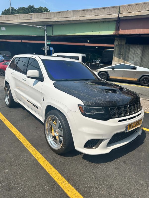 Alternative view of WAIDO Carbon Fiber Hood (Jeep SRT / Trackhawk)