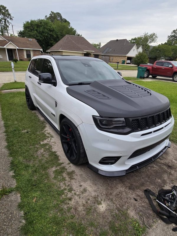 Venom Vented Fiberglass Cowl Hood (Jeep SRT / Trackhawk) - Image 6